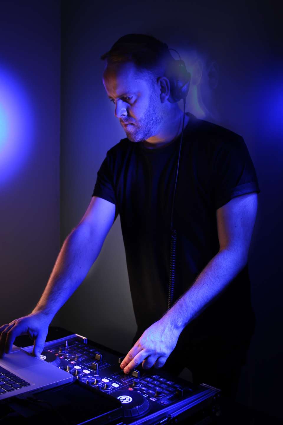 DJ Nat Spencer DJ in London For Hire 1