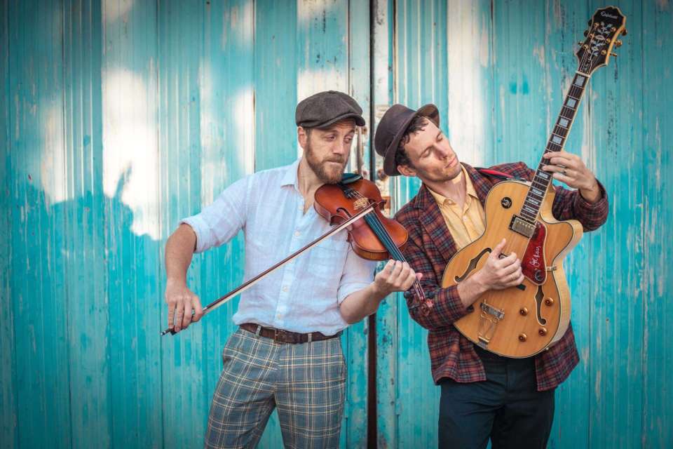 The Indie Buskers | London Acoustic Duo For Hire