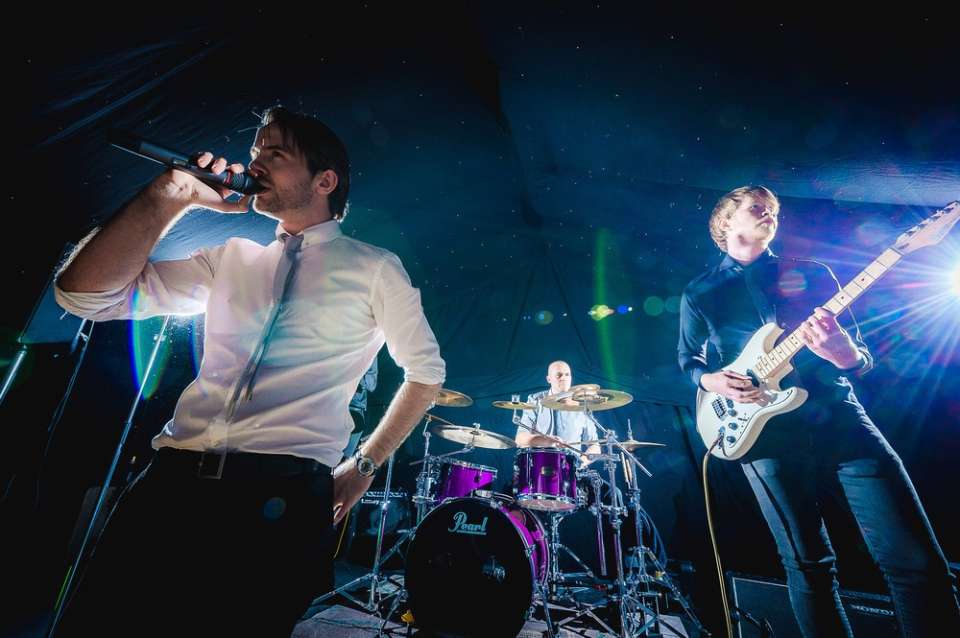 Wedding Band vs. DJ: How to Choose